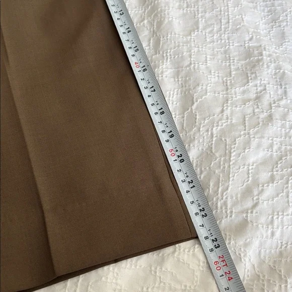 The Frankie Shop
Brown Bea Straight-leg. Size XS L 23" Cropped - Picture 17 of 17